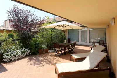 أوتل ريزيدنس لا ريونيون Hotels near Basilica San Vitale