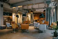 Loom Hotel & Skybar Uhingen 호텔