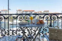 Les Clés Secrètes Hotels in Sete