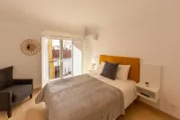 Luxury Palm Suites - Homestays