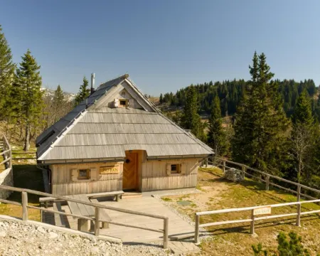 大山上的Žafran小屋 卡姆尼克酒店