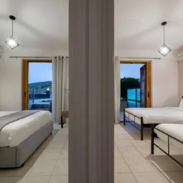 Stork Holiday Apartments - Garden & Sea View