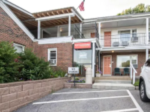 TiltonLodge Inn & Suites Hotels in Tilton