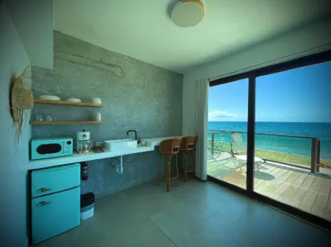 Corcega Beachfront Suites