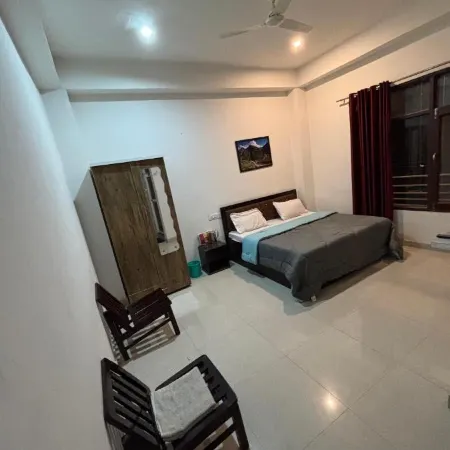 Shree Ram Hotel