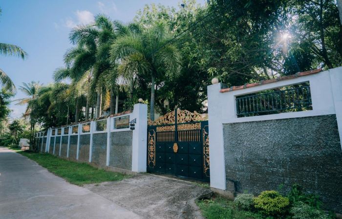 SkyPort Villa