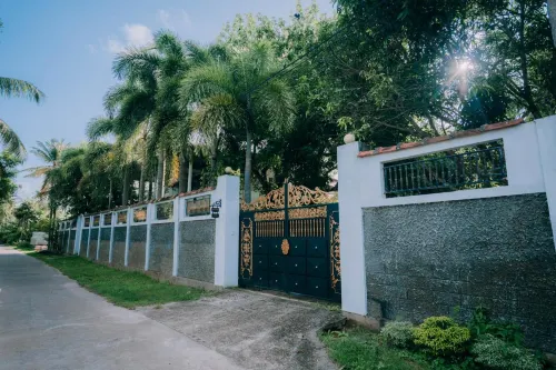 SkyPort Villa - Villas