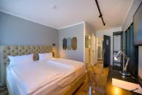 Nikii City Hotel - parking