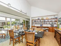 Admiralty Bed & Breakfast Hotels near Muizenberg Beach