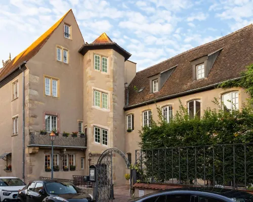 Hôtel La Couronne Hôtels à : Ensisheim