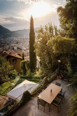 Villa Bertacchi - inside and out Como - Bungalows