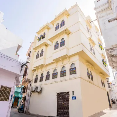 The Rattan House Udaipur クリスタル ギャラリー周辺のホテル