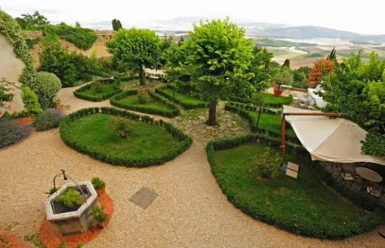 瑞雷斯切奧斯託迪皮耶扎酒店