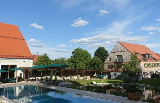 祖斯特博瑞羅曼蒂克酒店