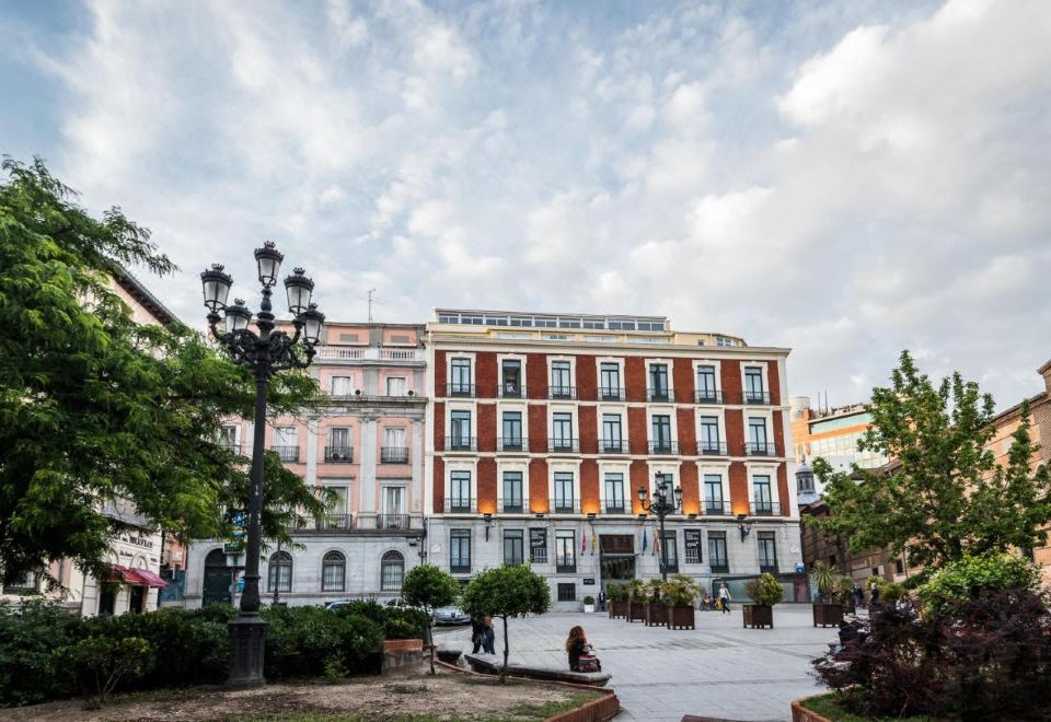 hotel overview picture