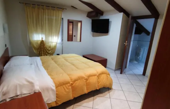 埃米利亞納酒店