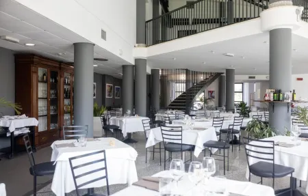 Sardegna Termale Hotel&Spa Отели рядом с достопримечательностью «Spiaggia Le Dune di Piscinas»