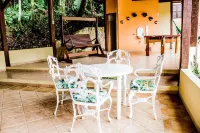 Pousada Recanto Dos Tangaras Hotels in Barra Do Sahy Beach