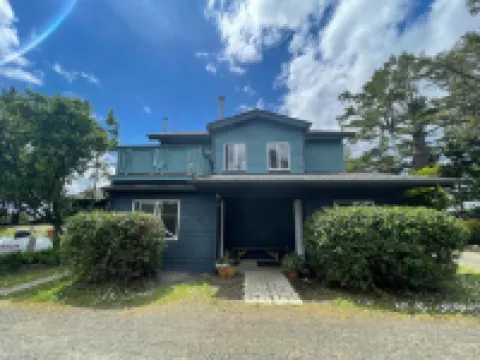 Bayshore RV Park & Guest Suites