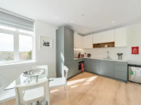 Roomspace Serviced Apartments- Syward Place Hotels in Chertsey