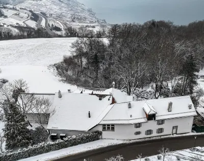 Domaine du Deven Grandvaux Hotels in 