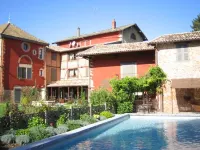 Les Jardins de la Tour Hotels in Condeissiat