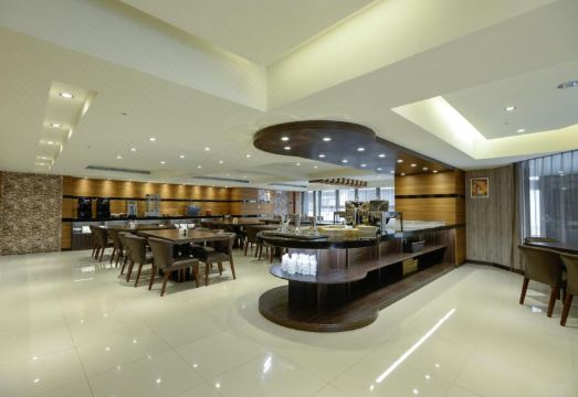 Elence Hotel의 깔끔한 객실 내부 이미지