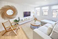 Host & Stay - Golden Lion Apartments Hotels in Whitby