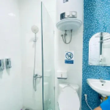 Rosalyne Sleepbox Denpasar Bali