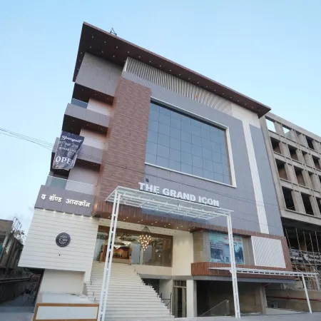 The Grand Icon Hotel