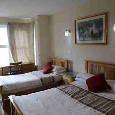 All Seasons Guest House Rooms