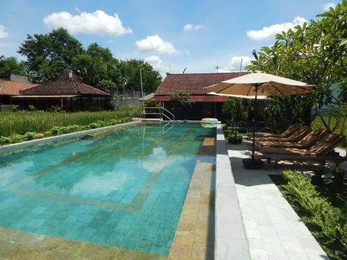 Alamanda Family Villas, Pool & Local Tours - Pet friendly