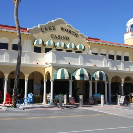 Lago Mar Motel and Apartments