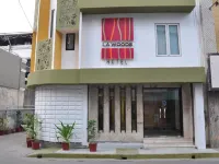 La Woods Hotel Hotels near Triplicane