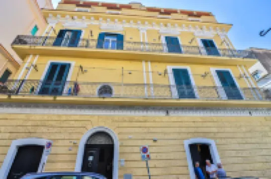 델라 모니카 룸 비에트리술마레 호텔