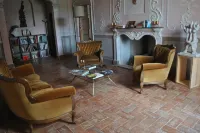 Palazzo Bonfranceschi فنادق في Province of Macerata
