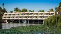 Lake Mulwala Boatel Hotels near Ski Rides