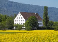 Klosterhotel Kreuz Hotels in Delémont