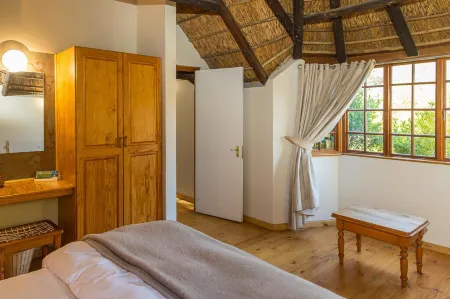 Coral Tree Cottages Отели рядом с достопримечательностью «Knysna Elephant Park»