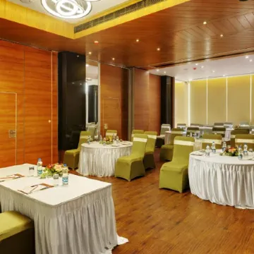 Click Hotel Bhuj