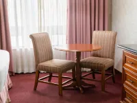 Hotel Piccadilly Hotels in Fresno