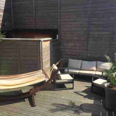 Hôtel des Rochers Hotel Exterior