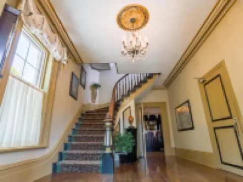 The Woodview Inn Hotels in Gananoque