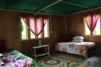 VAMOOSE TRAVELLERS FARM Hotels near টংলু । Tonglu