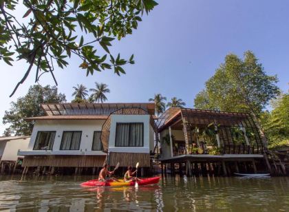 เอสเคป ไลฟ์ เกาะกูด