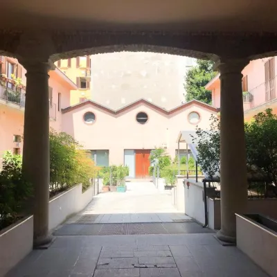 Easy Milano - Rooms and Apartments Navigli Hotel dekat Stasiun Kereta Bawah Tanah Romolo