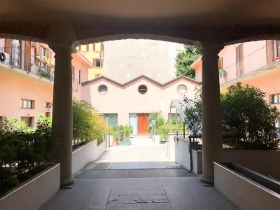 Easy Milano - Rooms and Apartments Navigli Hotels near I Navigli