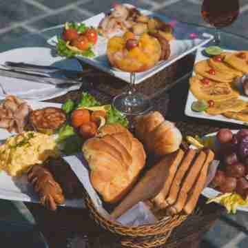 Himalayan Horizon Dining/Meeting Rooms