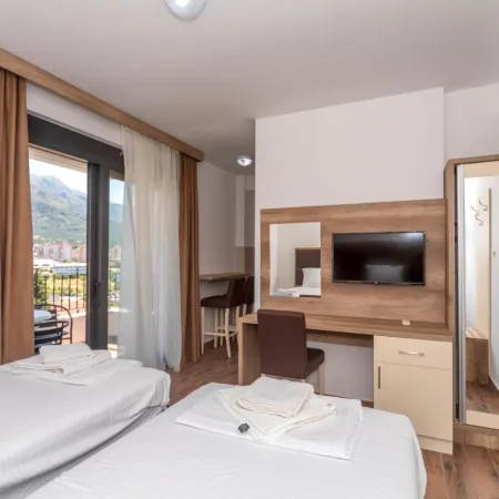 Hotel Pharos
