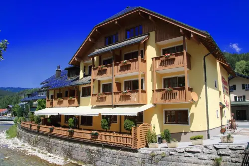 Sporthotel Dachstein West Hotels in Gemeinde Rußbach am Paß Gschütt